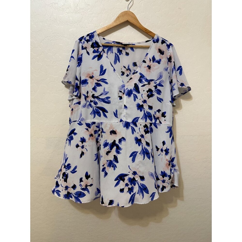 Torrid Womans Floral Babydoll Flowy Top Size 3X Travel Beachy Office Vacation